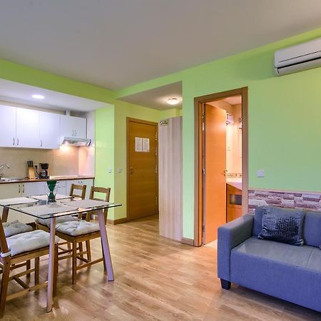 Apartamentos Barajas Madrid Eksteriør billede