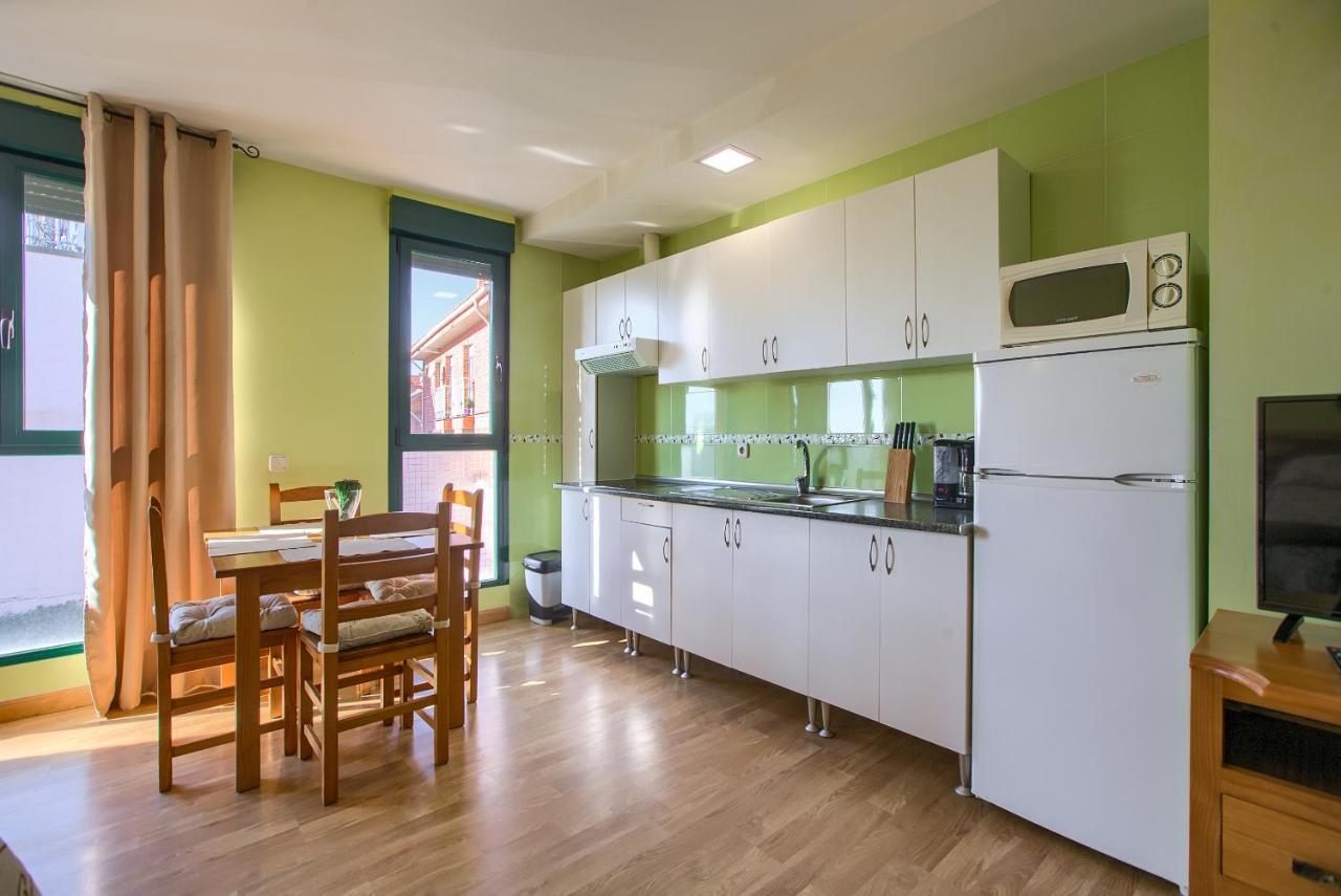 Apartamentos Barajas Madrid Eksteriør billede