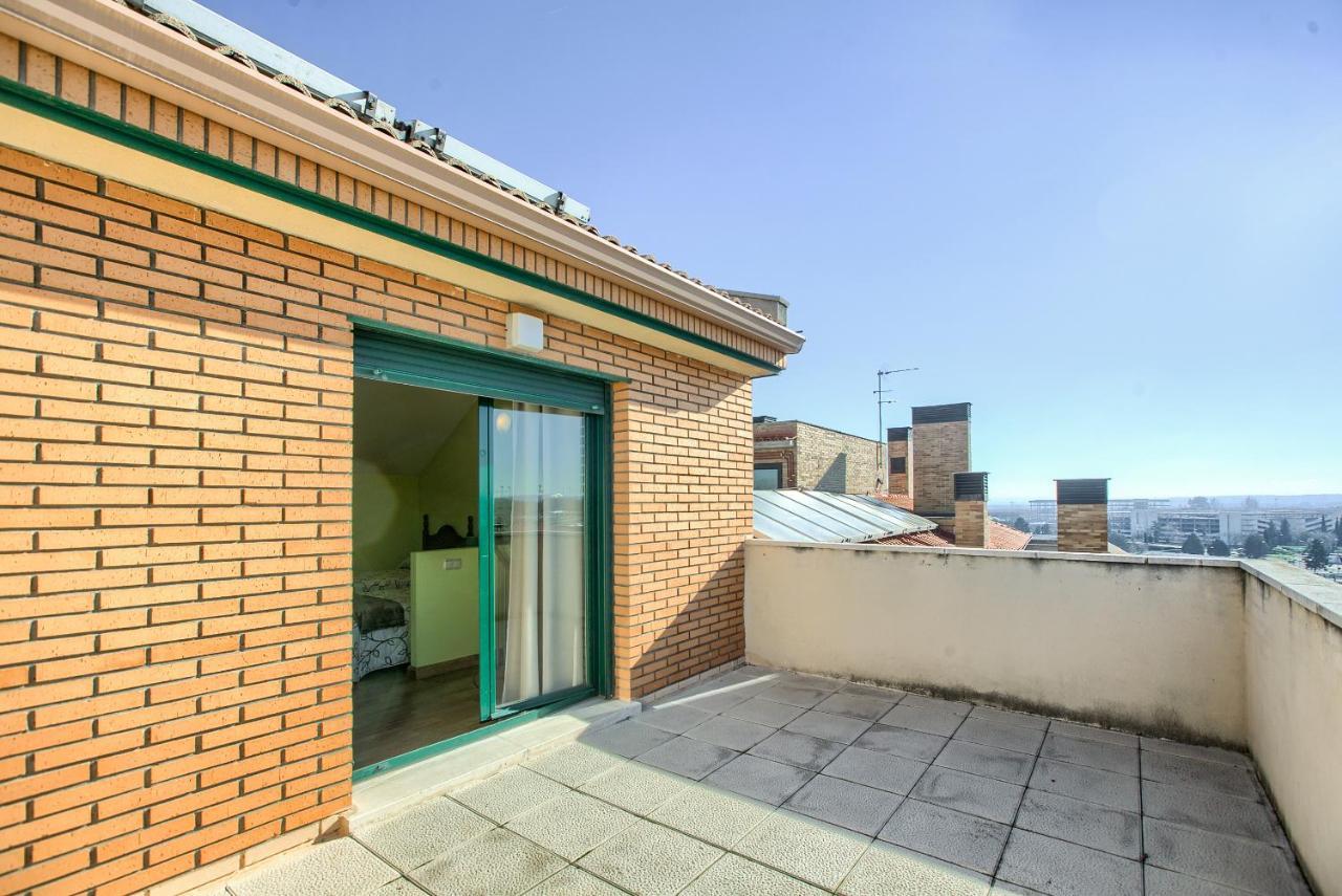 Apartamentos Barajas Madrid Eksteriør billede