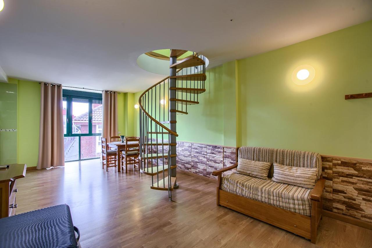 Apartamentos Barajas Madrid Eksteriør billede