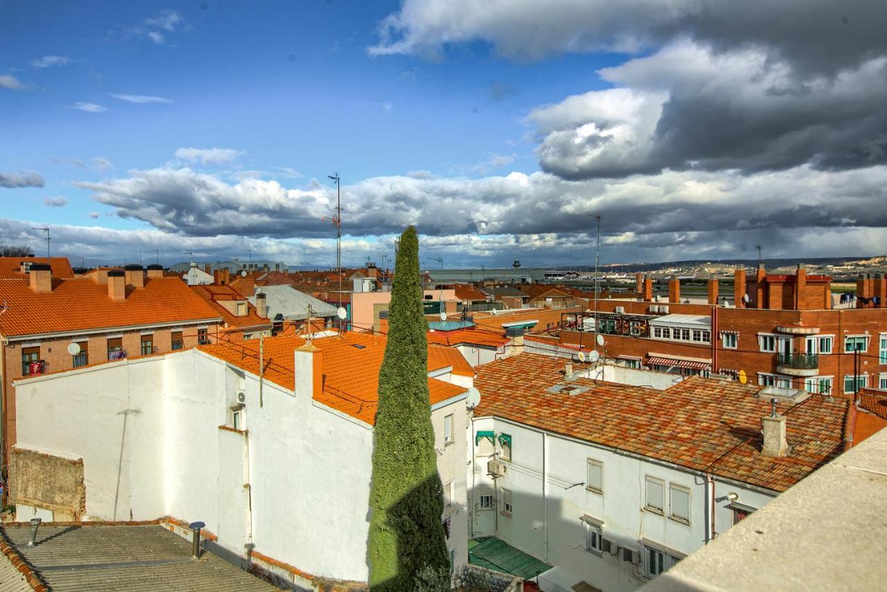 Apartamentos Barajas Madrid Eksteriør billede