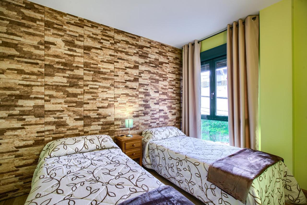 Apartamentos Barajas Madrid Eksteriør billede