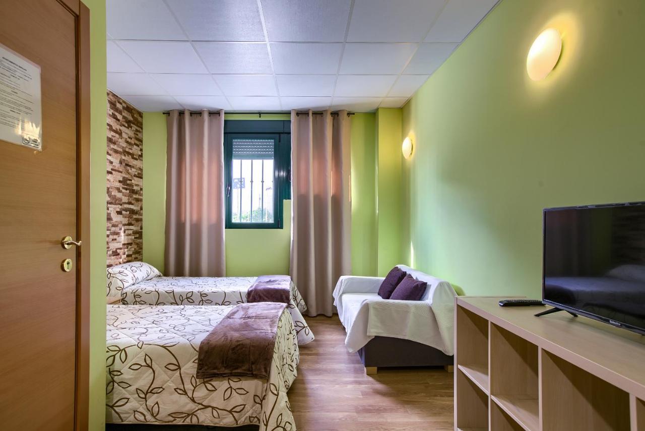 Apartamentos Barajas Madrid Eksteriør billede