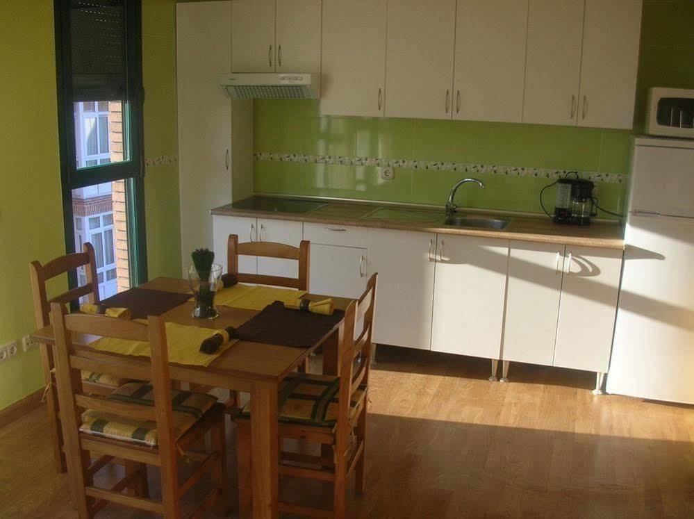 Apartamentos Barajas Madrid Eksteriør billede